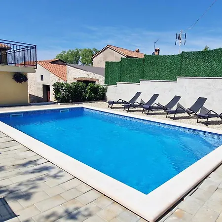 Villa Beautiful Casa Romito With Pool In Kastelir