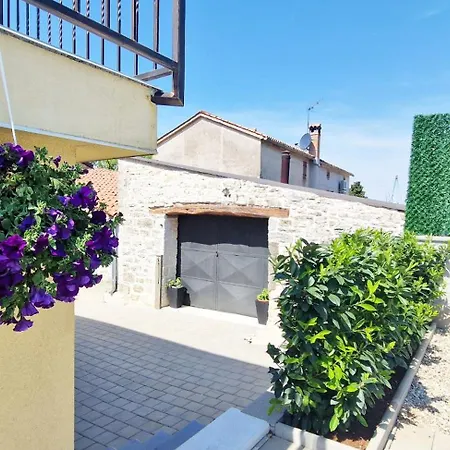 Beautiful Casa Romito With Pool In Villa *