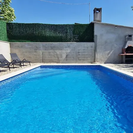 Beautiful Casa Romito With Pool In