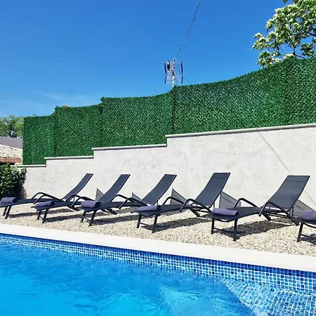 Beautiful Casa Romito With Pool In Villa *
